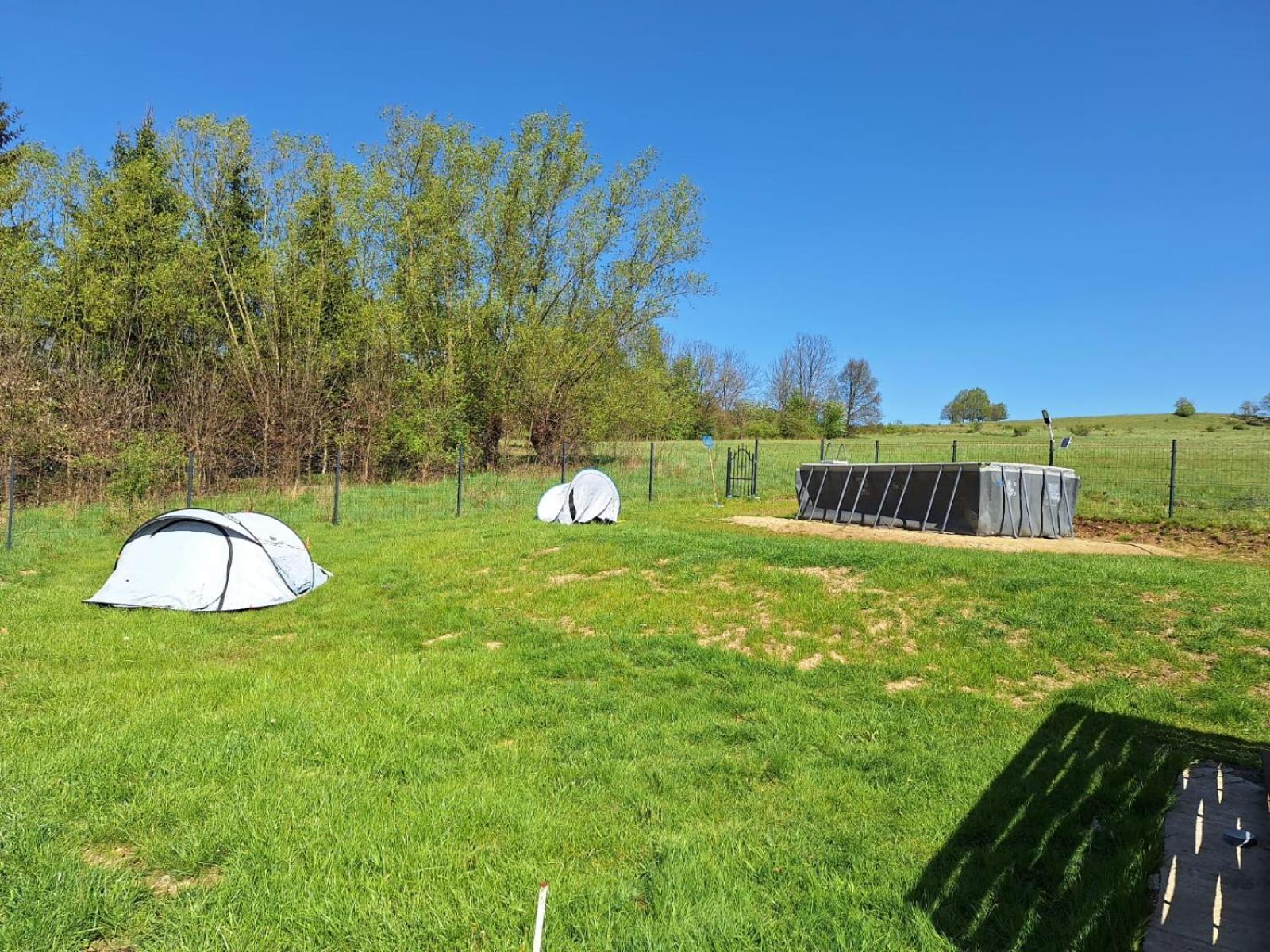 Camping, Zabierz Wlasny Namiot Kameralne Pole Namiotowe Z Basenem Kinem Plenerowym Miejscem Na Ognisko I Placem Zabaw Zywe Zwierzeta Agroturystyka Giebultow  Екстериор снимка