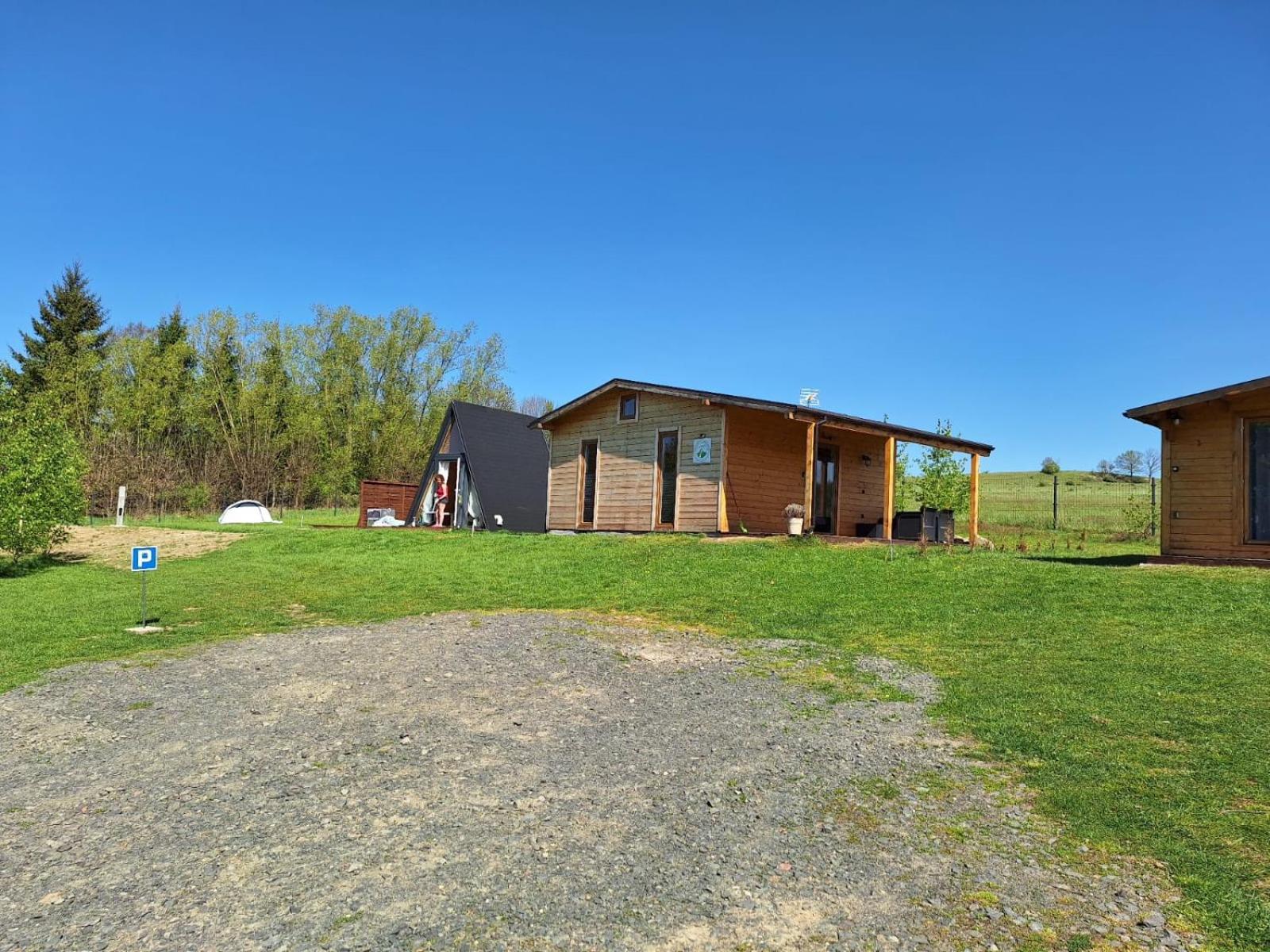 Camping, Zabierz Wlasny Namiot Kameralne Pole Namiotowe Z Basenem Kinem Plenerowym Miejscem Na Ognisko I Placem Zabaw Zywe Zwierzeta Agroturystyka Giebultow  Екстериор снимка