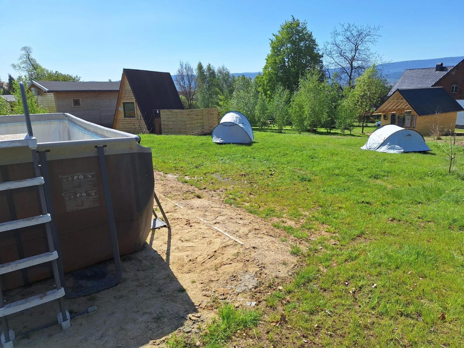 Camping, Zabierz Wlasny Namiot Kameralne Pole Namiotowe Z Basenem Kinem Plenerowym Miejscem Na Ognisko I Placem Zabaw Zywe Zwierzeta Agroturystyka Giebultow  Екстериор снимка